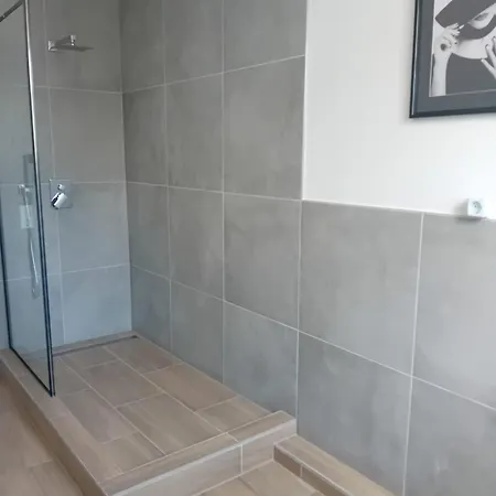 Stellas Monteurwohnungen Crimmitschau