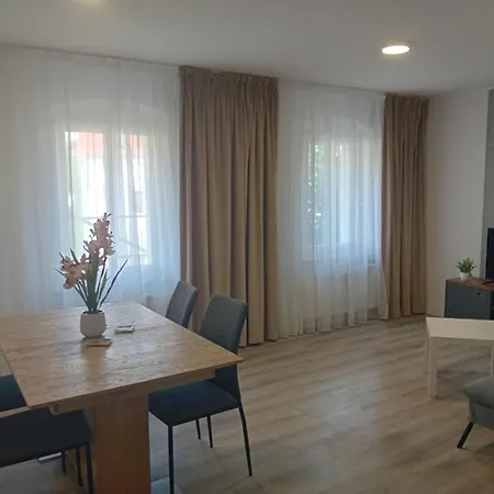 Stellas Monteurwohnungen Apartmán *