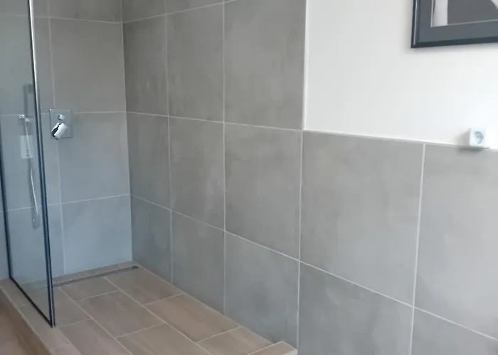 Stellas Monteurwohnungen Crimmitschau